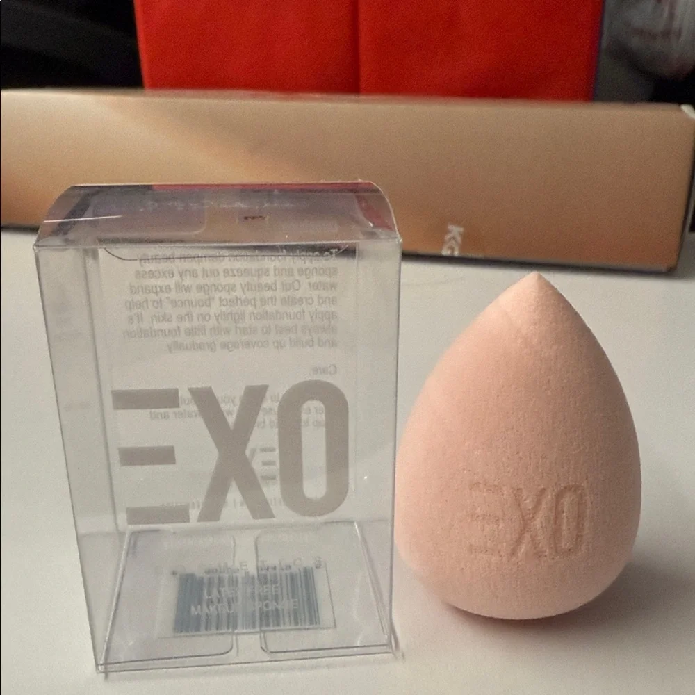 Pink Makeup Sponge - Picture 2 of 2